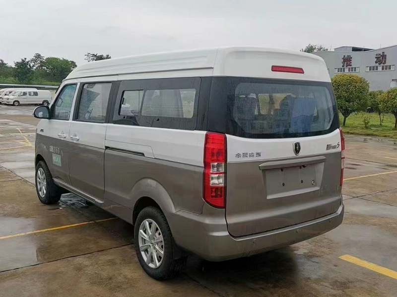 金杯（國(guó)六）新海獅S殯儀車(chē)